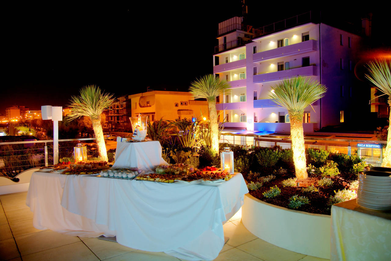 Hotel Il Caminetto Porto San Giorgio Bagian luar foto